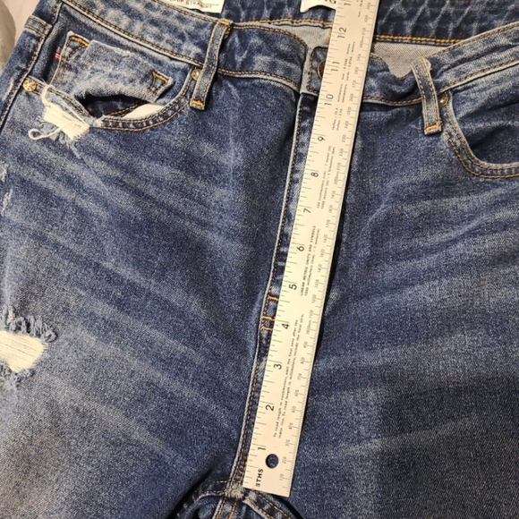 Vigoss Womens Size 32 Stevie Crop straight dk. Wash Distressed Jeans - Picture 11 of 12